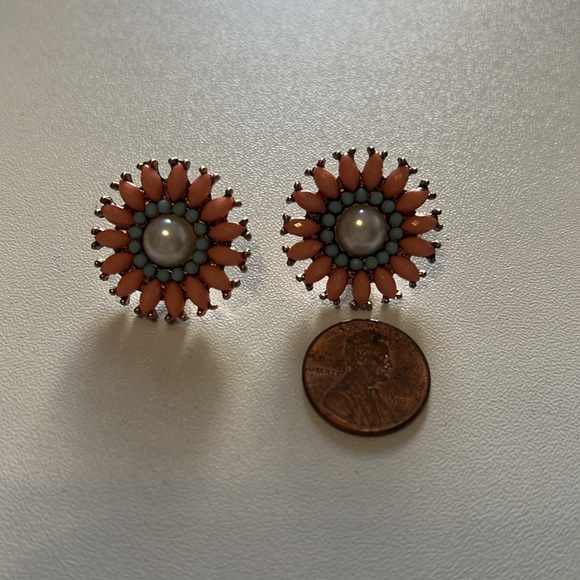 Vintage Coral Pink and Blue Sunburst Earrings with Faux Pearl Center - Picture 4 of 5